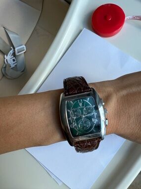 Vintage CROTON Silver Case Watch with crocodile leather Strap & Sapphire case